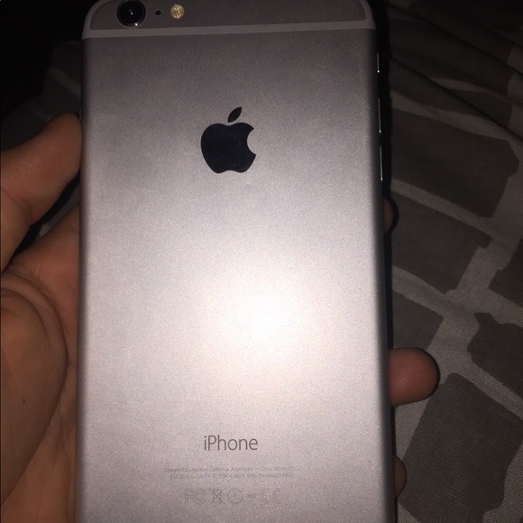 iPhone 6 Plus 64 gb no cracks unlocked phone - Picture 2 of 4